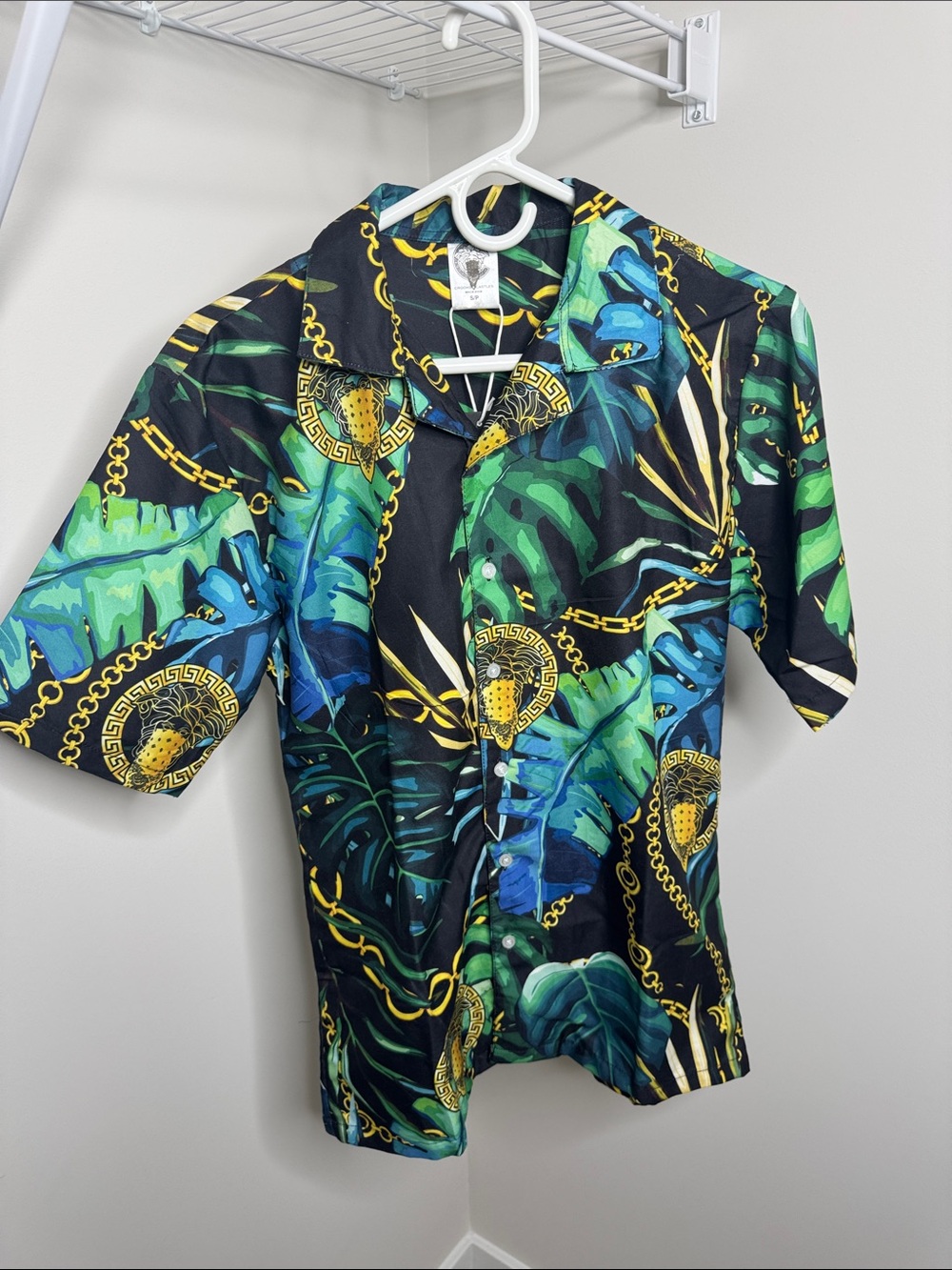 Tropical Print Baroque Accents - Short-Sleeve Button-Up Shirt - Green/Blue